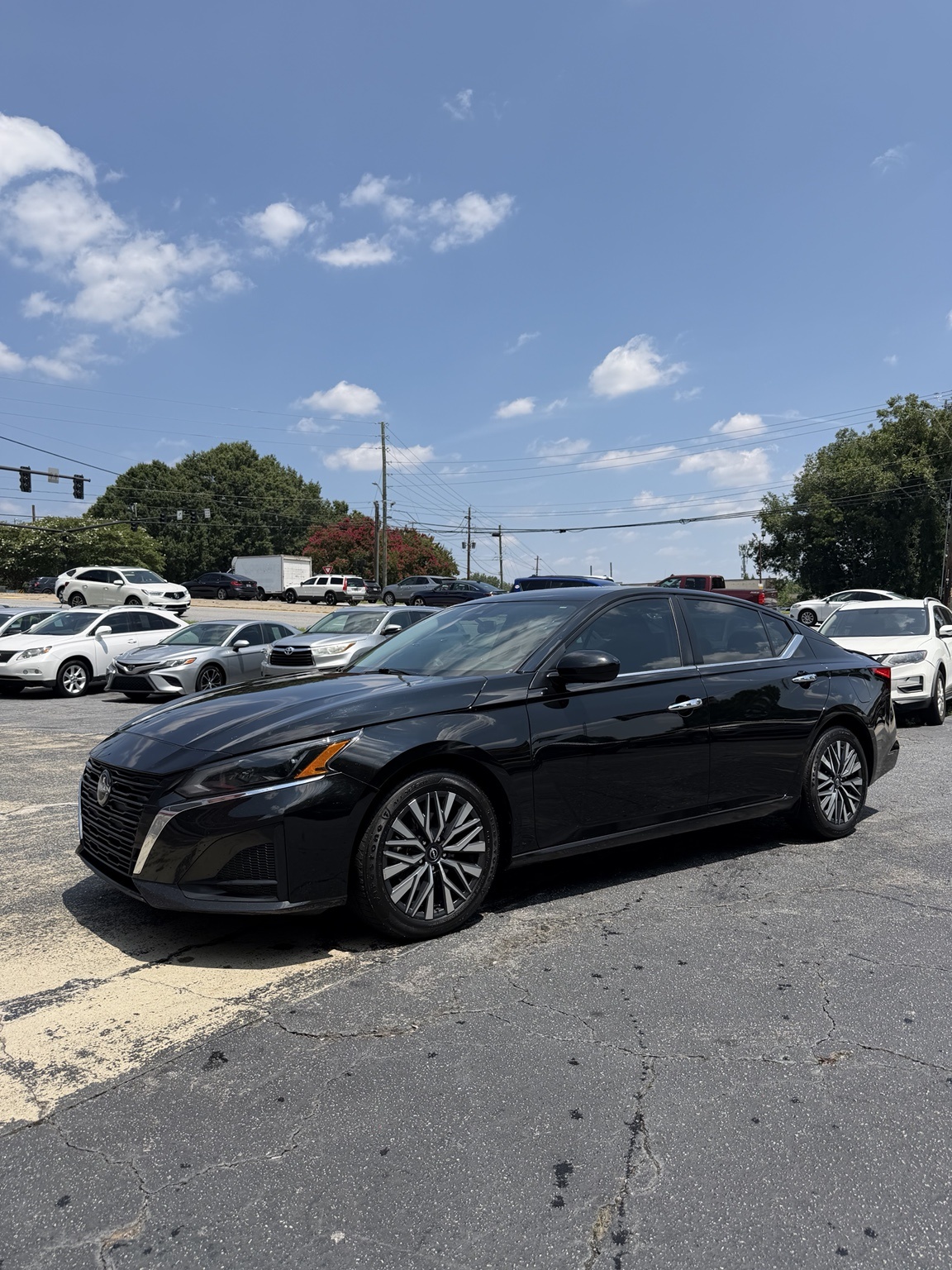 2023 Nissan Altima exterior view